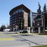 Sun, Sea, Apartament